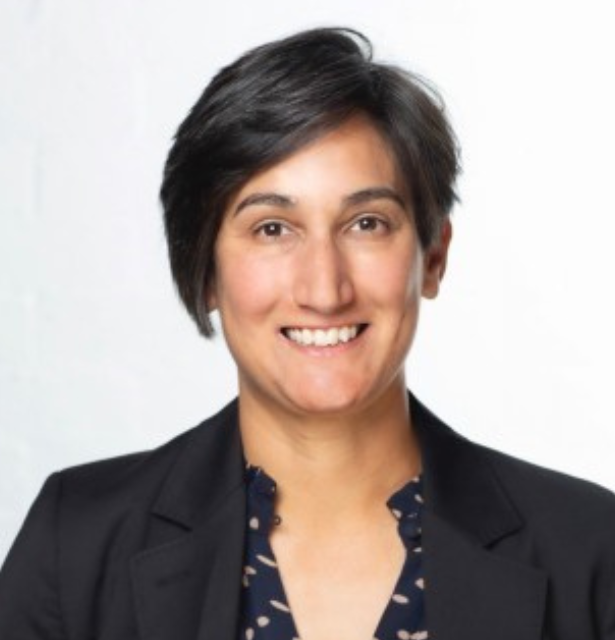 Esther Monks headshot